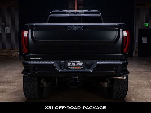 Used 2024 GMC Sierra 2500 Denali Ultimate image 7