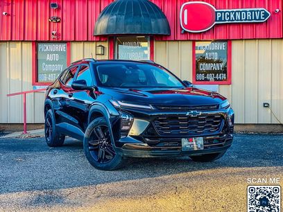 Used 2025 Chevrolet Trax ACTIV w/ Sunroof Package