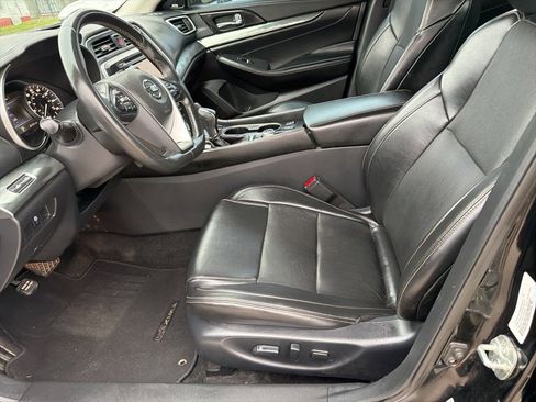 Used 2019 Nissan Maxima 3.5 SL w/ Illumination Package image 7