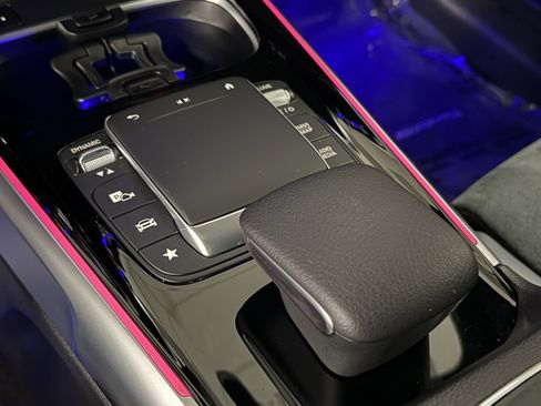 Certified 2023 Mercedes-Benz EQB 300 4MATIC image 32