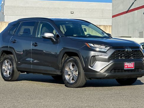 Used 2025 Toyota RAV4 LE image 5