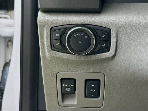 Used 2017 Ford F150 XLT w/ Equipment Group 301A Mid AWD/4WD image 8