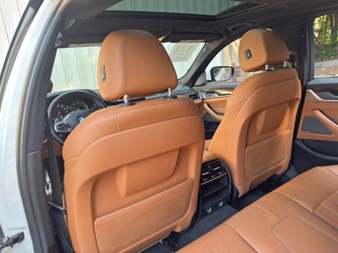 Used 2017 BMW 540i RWD image 37