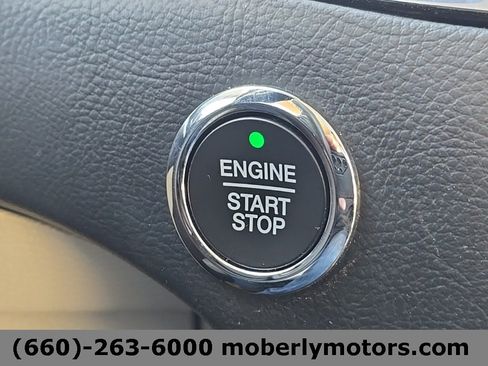 Used 2019 Ford Edge Titanium w/ Equipment Group 301A image 6