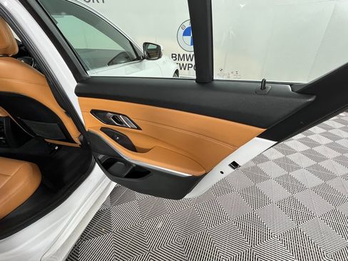 Used 2019 BMW 330i xDrive 330i xDrive w/ Convenience Package image 22