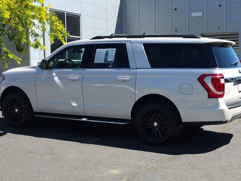 Used 2018 Ford Expedition Max XLT w/ Equipment Group 202A AWD/4WD image 6