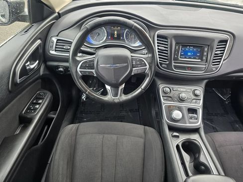 Used 2015 Chrysler 200 Limited w/ Convenience Group FWD image 9