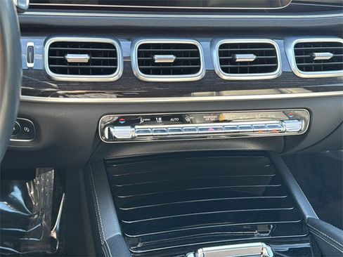 Used 2020 Mercedes-Benz GLE 350 4MATIC image 19