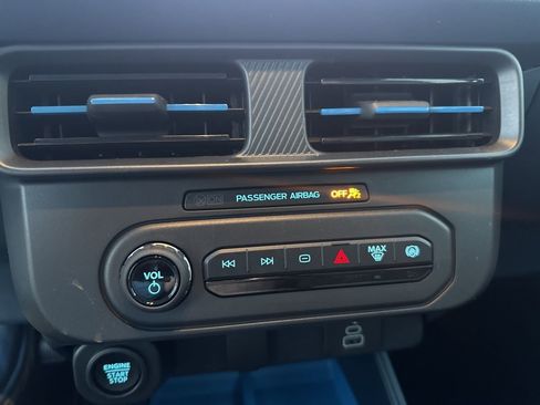 Used 2025 Ford Maverick XLT w/ XLT Luxury Package AWD/4WD image 37
