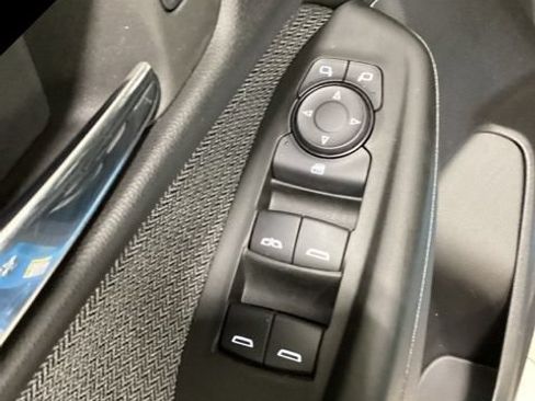 Used 2025 Chevrolet TrailBlazer LT w/ LT Cold Weather Package AWD/4WD image 18