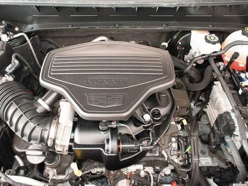 Used 2023 Cadillac XT6 Sport w/ LPO, Floor Liner Package AWD/4WD image 3