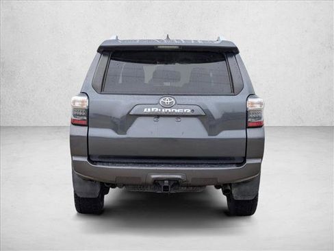Used 2016 Toyota 4Runner SR5 image 6