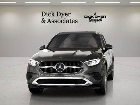 Used 2026 Mercedes-Benz GLC 300 image 32