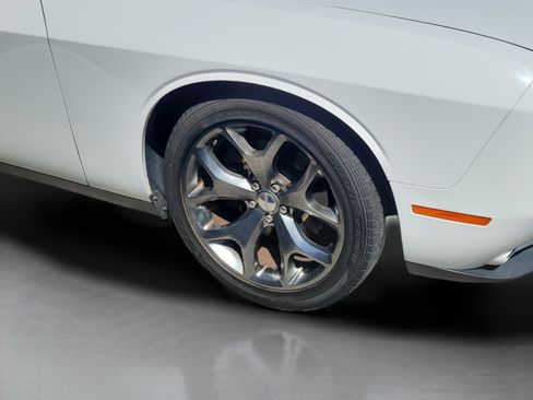 Used 2016 Dodge Challenger SXT Plus RWD image 18