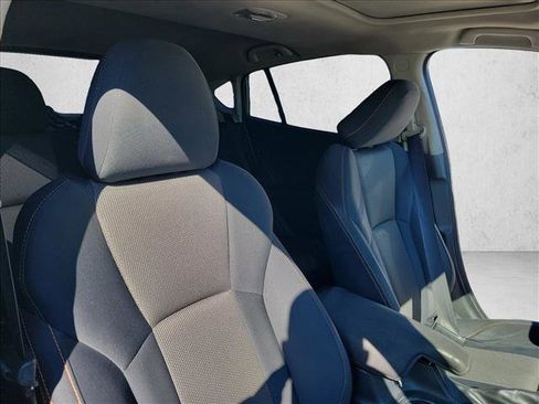 Used 2019 Subaru Crosstrek 2.0i Premium image 11