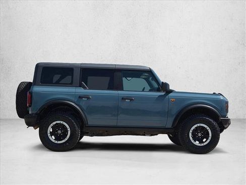 Used 2022 Ford Bronco Badlands w/ Sasquatch Package AWD/4WD image 4