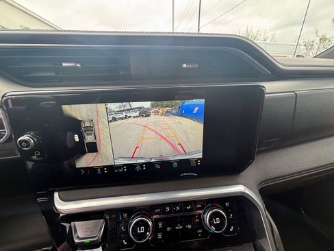 Used 2022 GMC Sierra 1500 Denali image 9