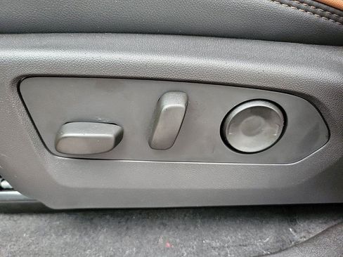 New 2026 GMC Canyon AT4 w/ AT4 Premium Package image 16