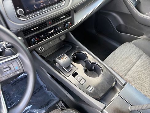 Certified 2023 Nissan Rogue SV image 16