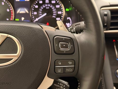 Used 2018 Lexus IS 300 w/ Comfort Package RWD image 36