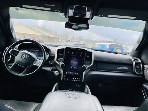 Used 2019 RAM 1500 Laramie image 17