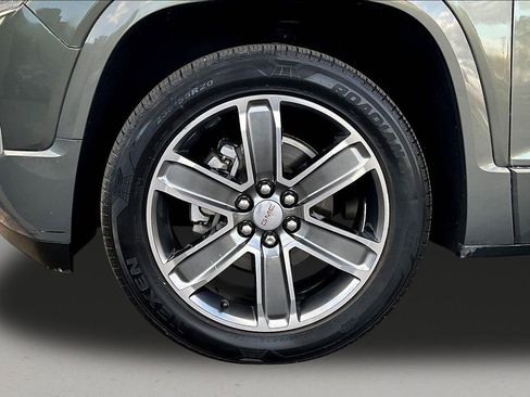 Used 2017 GMC Acadia Denali w/ Technology Package image 36