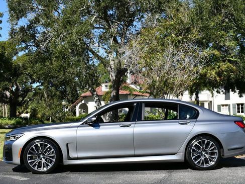 Used 2020 BMW 740i w/ Luxury Rear Seating Package image 3