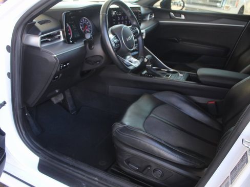 Used 2022 Kia K5 GT-Line image 11