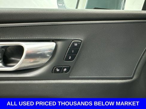 Used 2023 Volvo XC60 B5 Core AWD/4WD image 12
