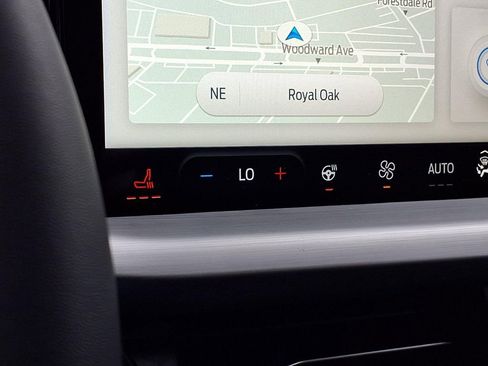 Used 2023 Ford Escape Platinum w/ Premium Technology Package image 5