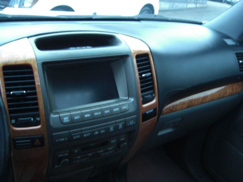 Used 2005 Lexus GX 470 image 6