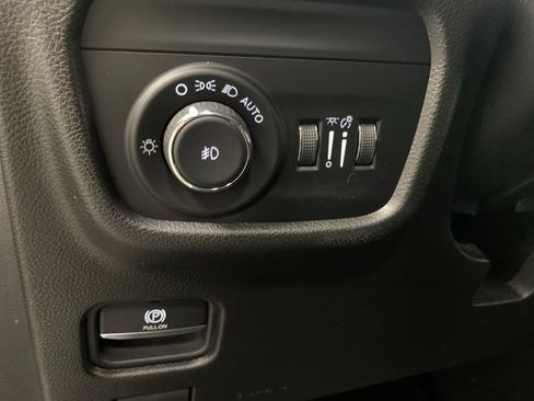 Certified 2021 Jeep Grand Cherokee L Limited RWD image 22