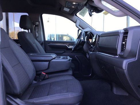 Used 2025 Chevrolet Silverado 2500 LT w/ Convenience Package image 6