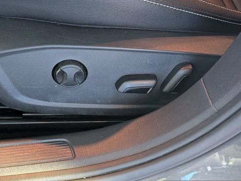 Used 2024 Volkswagen Jetta SE FWD image 23