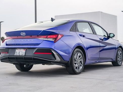 Used 2024 Hyundai Elantra SEL FWD image 10
