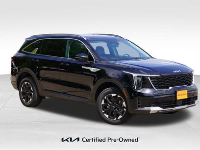 Certified 2025 Kia Sorento S w/ Panoramic Sunroof Package