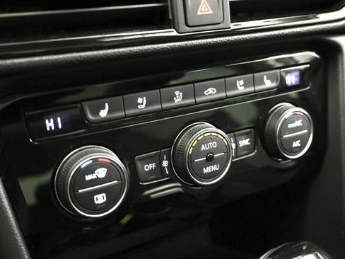 Certified 2024 Volkswagen Taos SEL image 20