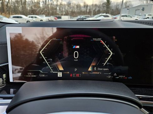 New 2026 BMW X6 xDrive40i w/ Climate Comfort Package image 13