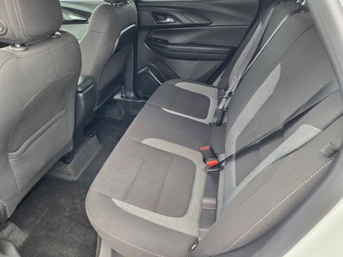 Used 2023 Chevrolet TrailBlazer LT FWD image 13