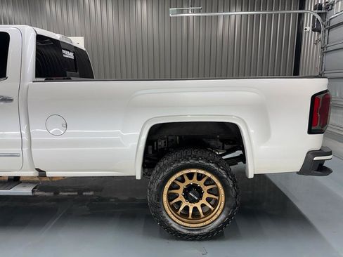 Used 2018 GMC Sierra 3500 Denali w/ Duramax Plus Package AWD/4WD image 5