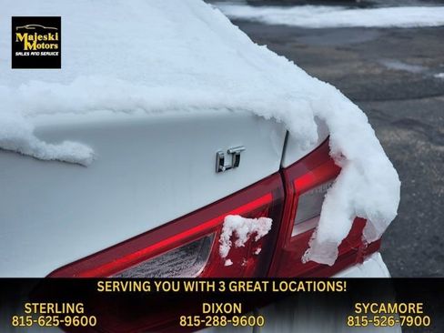 Used 2024 Chevrolet Malibu LT image 14