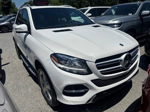 Used 2019 Mercedes-Benz GLE 400 4MATIC image 2