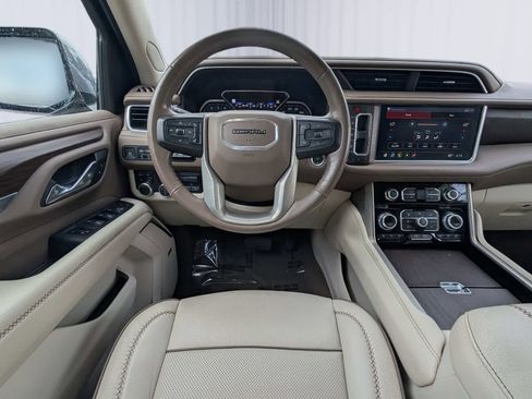 Certified 2021 GMC Yukon Denali w/ Denali Premium Package AWD/4WD image 18
