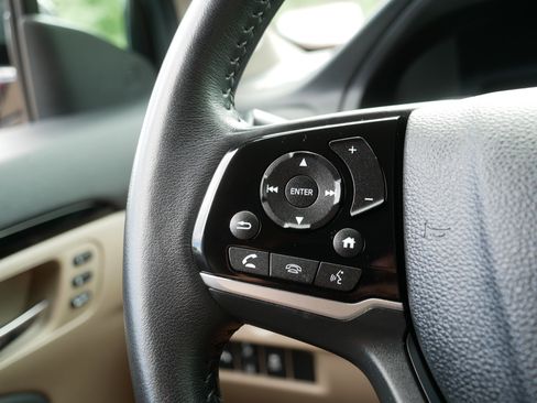 Used 2020 Honda Pilot Touring image 28