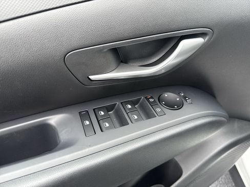 Used 2026 Hyundai Santa Cruz SE image 16