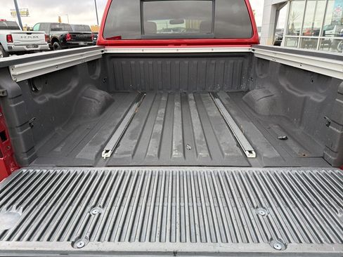 Used 2015 Nissan Titan SV w/ SV Value Truck Package image 28