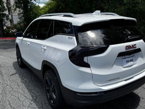Used 2021 GMC Terrain SLT FWD image 7