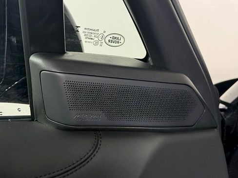 New 2025 Land Rover Range Rover Long Wheelbase SE image 29