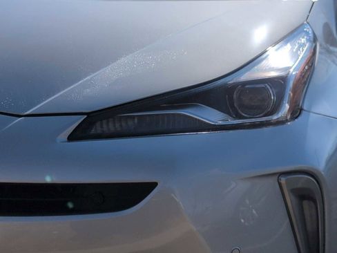 Used 2019 Toyota Prius LE image 11