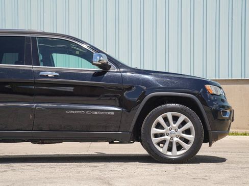 Used 2017 Jeep Grand Cherokee Limited AWD/4WD image 14